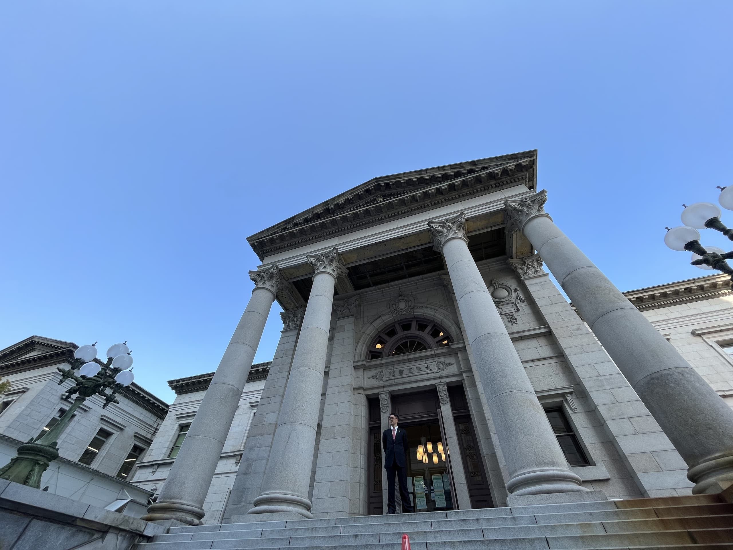 弁護士藤本一郎